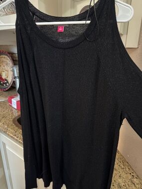 Vince Camuto Black Cold-Shoulder Knit Top